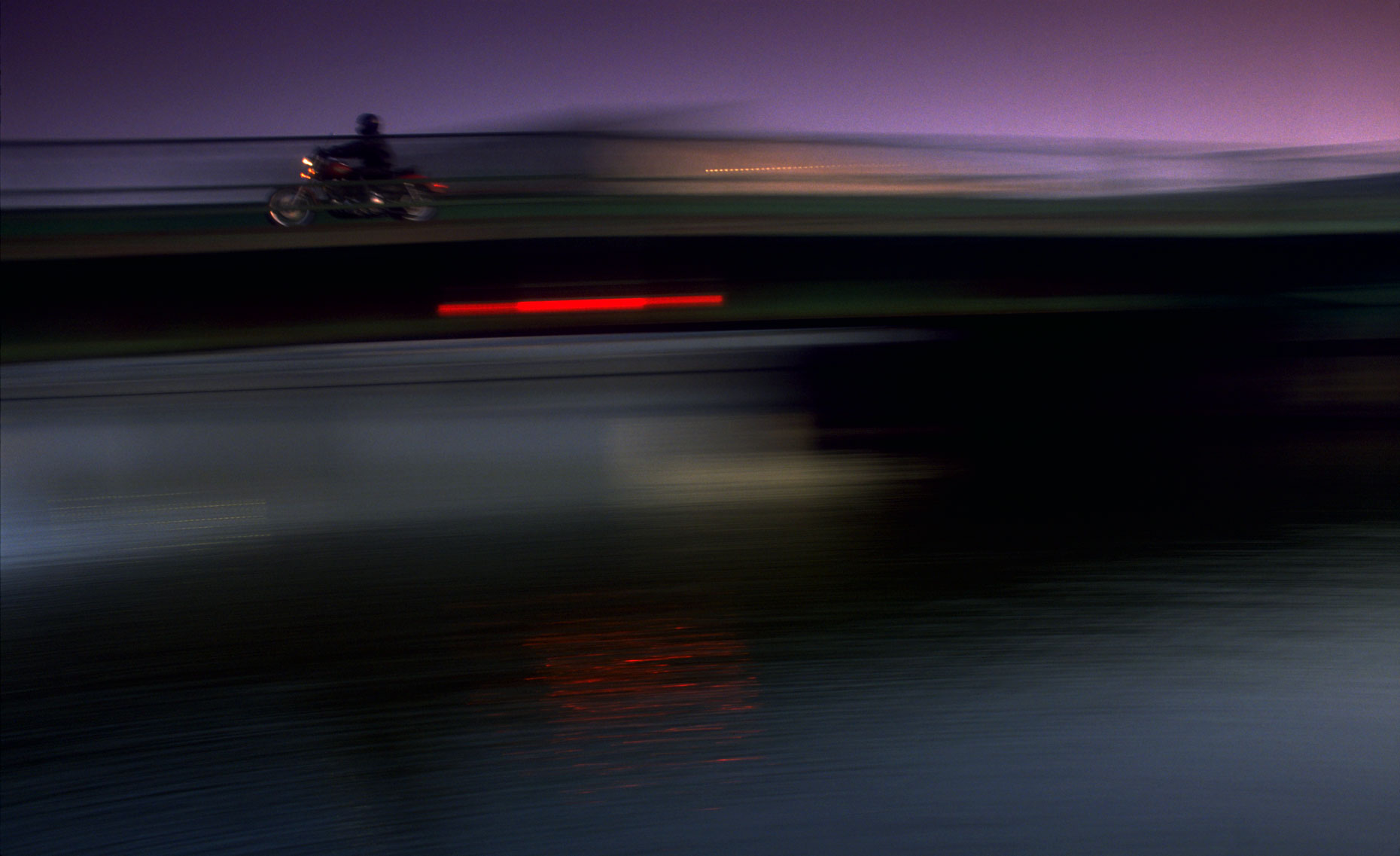 3-HARLEY-BRIDGE-BLUR-FINAL